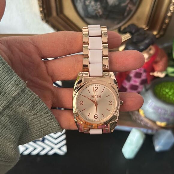 Kensie Gold & White Womens Watch - Picture 1 of 3